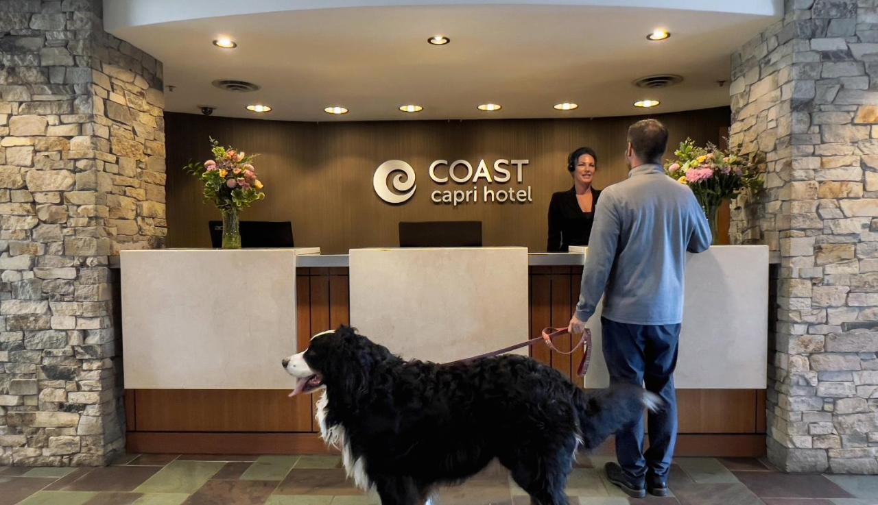 Coast Capri Hotel Kelowna Exterior photo